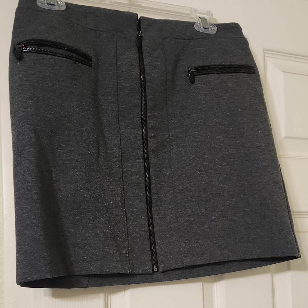 Stylish Dark Gray Women's Mini Skirt with Front Zipper